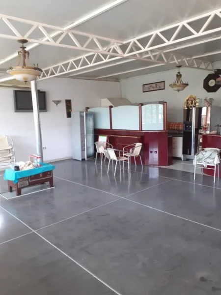 Tirane, jepet me qera Kati 0, 450 m² 1.400 € (Yzberisht)