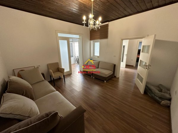 Vlore, shitet shtepi 2+1 Kati 1, 184 m² 170,000 € (Rruga Drashovica)