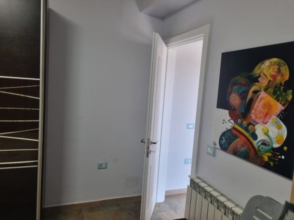 Tirane, jepet me qera apartament 2+1+Ballkon Kati 3, 102 m² 600 € (Ekonomiku)