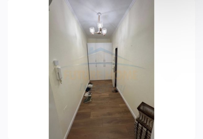 Tirane, shitet apartament 1+1+Ballkon Kati 4, 79 m² 120.000 € (Brryli)