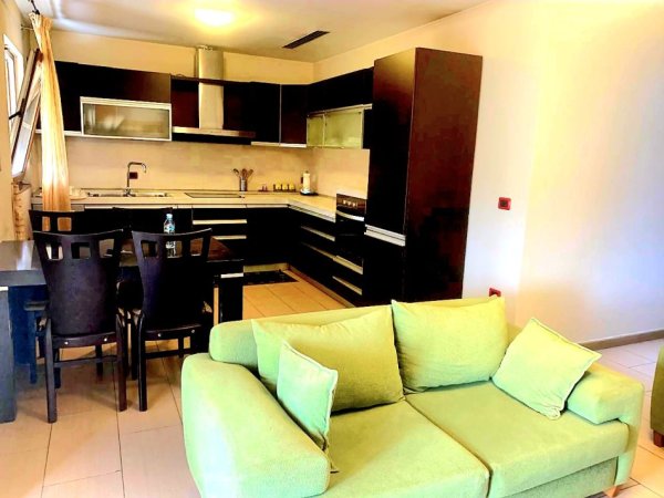 Tirane, jepet me qera apartament 2+1 Kati 11, 100 m² 650 € (Ish-ekspozita)