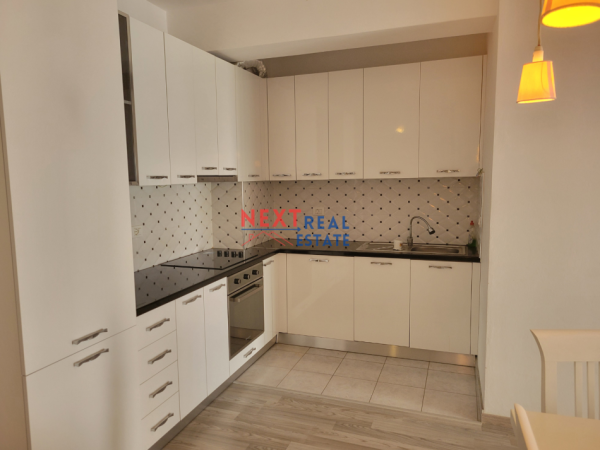 Vlore, jepet me qera apartament 2+1+Ballkon , 400 € 