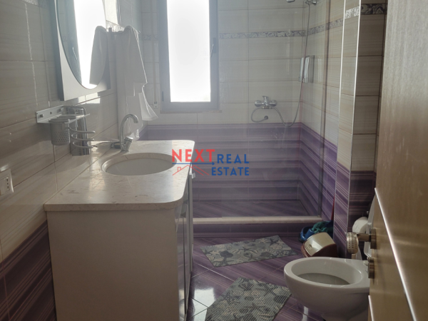 Vlore, jepet me qera apartament 2+1+Ballkon , 400 € 