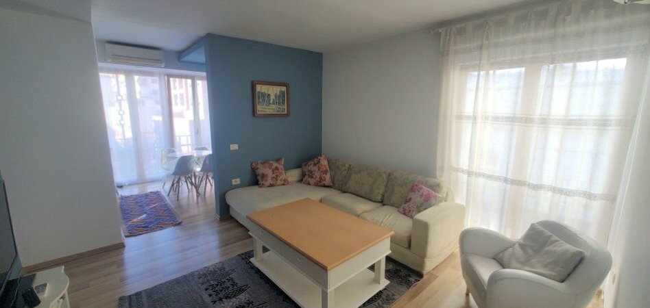 Tirane, jepet me qera apartament 1+1+Ballkon Kati 6, 65 m² 650 € (MYSLYM SHYRI)