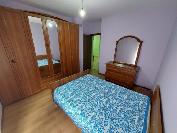 Tirane, jepet me qera apartament 1+1+Ballkon Kati 7, 75 m² 450 € (Zogu Zi Tirane)