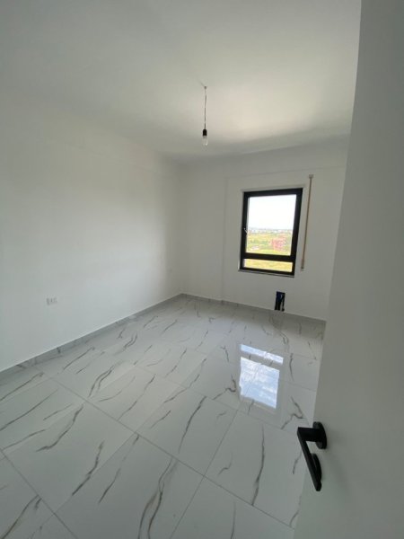 Durres, shitet apartament 1+1+Ballkon Kati 4, 67 m² 103.000 € (Golem)
