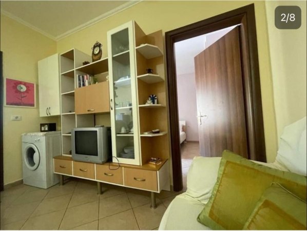 Durres, jepet me qera apartament 1+1+Aneks+Ballkon Kati 4, 65 m², 350 euro (Tek shkembi Kavajes)
