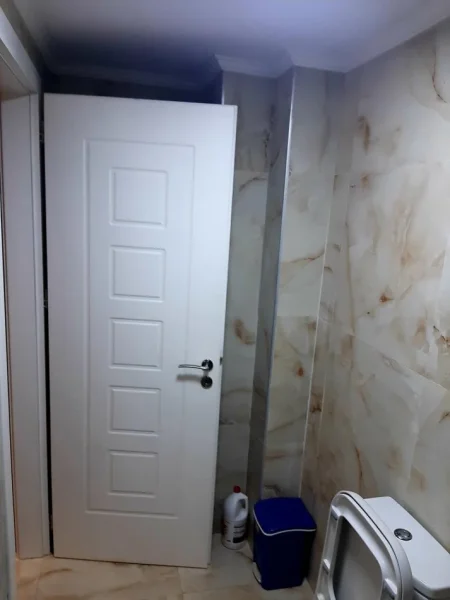 Okazion !!! Shitet ambienti, 41 m², mes Gjykata Civile & Myslym Shyri !!!