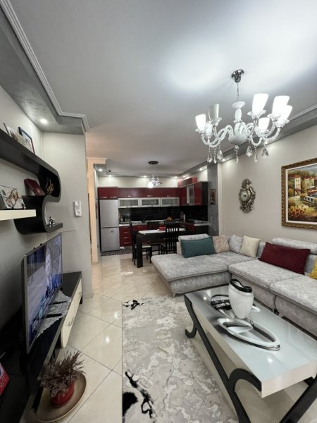 Tirane, shitet apartament 2+1+Ballkon Kati 4, 114 m² (Xhanfize keko)
