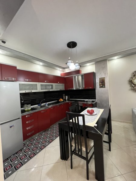 Tirane, shitet apartament 2+1+Ballkon Kati 4, 114 m² (Xhanfize keko)
