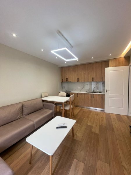 Tirane, jepet me qera apartament 1+1 Kati 4, 70 m² 450 € (Astir)