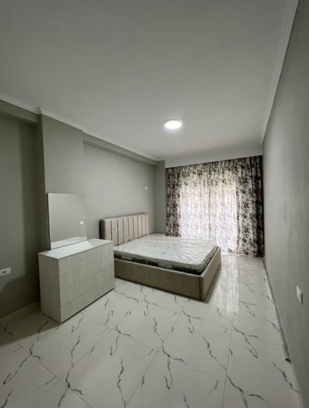 Tirane, jepet me qera apartament 2+1+Ballkon Kati 1, 102 m² 450 € (Ramazan gaxherri)