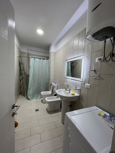 Tirane, jepet me qera apartament 2+1+Ballkon Kati 1, 102 m² 450 € (Ramazan gaxherri)