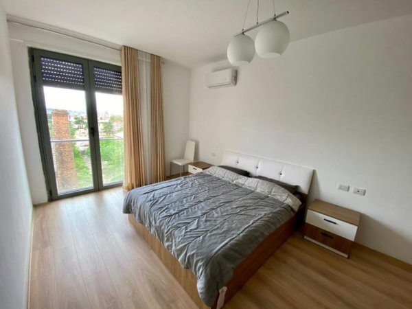 Tirane, jepet me qera apartament 2+1 Kati 4, 90 m² 600 € (Don bosco)