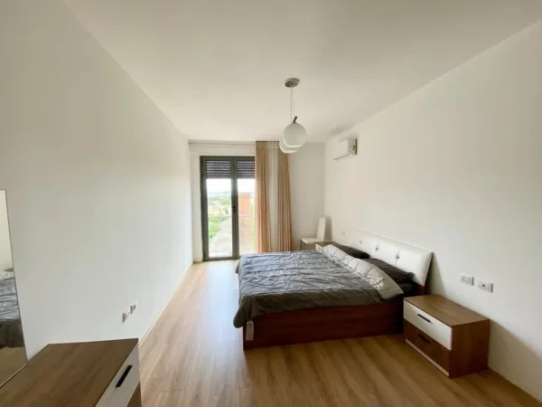 Tirane, jepet me qera apartament 2+1 Kati 4, 90 m² 600 € (Don bosco)