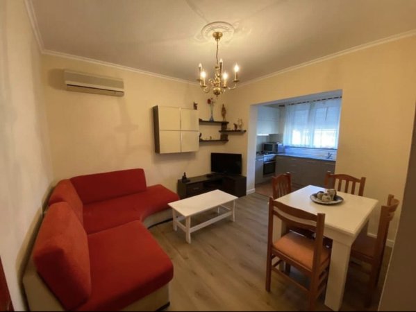 Tirane, jepet me qera apartament 2+1 Kati 2, 80 m² 400 € (Rruga 4 deshmoret)