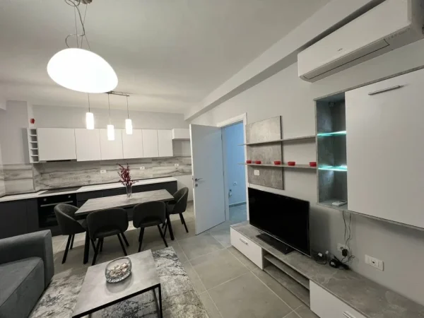 Tirane, jepet me qera apartament 1+1+Ballkon Kati 4, 1 m² (Rruga e ullishteve)