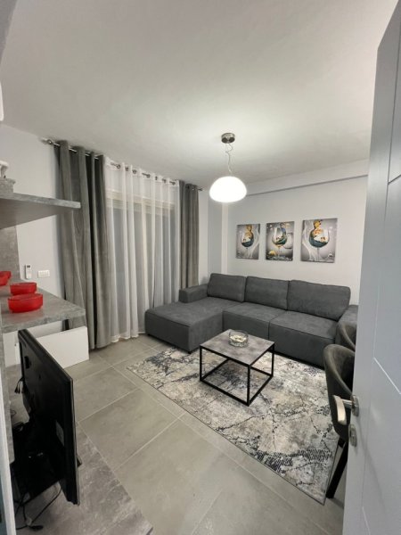 Tirane, jepet me qera apartament 1+1+Ballkon Kati 4, 1 m² (Rruga e ullishteve)