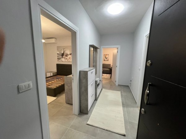 Tirane, jepet me qera apartament 1+1+Ballkon Kati 4, 1 m² (Rruga e ullishteve)