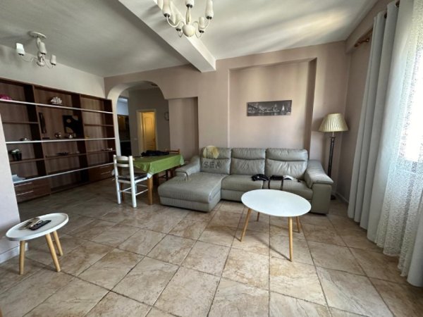Tirane, jepet me qera apartament 3+1+Aneks+Ballkon Kati 6, 100 m² 700 € (Apartament 3+1, Rruga “Mine Peza” – Prokuroria (Ap4031164))