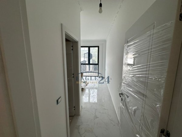 Tirane, jepet me qera apartament 2+1+Aneks Kati 3, 120 m² 800 € (medreseja)