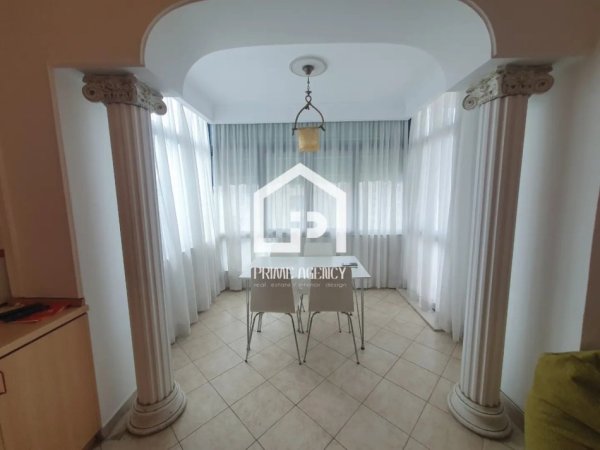 Tirane, jepet me qera apartament 2+1+Ballkon Kati 8, 85 m² 650 € (rruga kavajes)