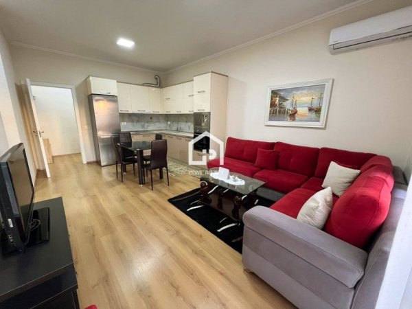 Tirane, jepet me qera apartament 2+1+Ballkon Kati 4, 85 m² 600 € (FUSHA AVIACIONIT)