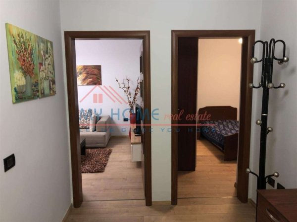 Tirane, jepet me qera apartament 1+1 Kati 3, 55 m² 600 € (Myslym Shyri)