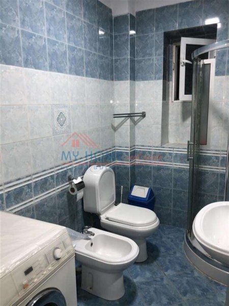 Tirane, jepet me qera apartament 1+1 Kati 3, 55 m² 600 € (Myslym Shyri)