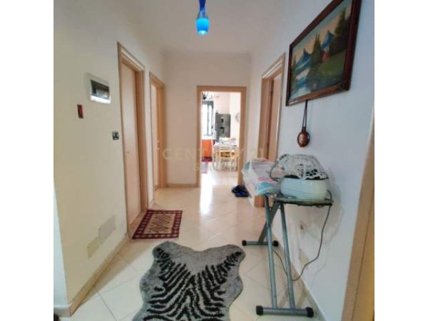 Tirane, shitet apartament 3+1 Kati 3, 135 m² 125.000 Euro (Unaza E Re)