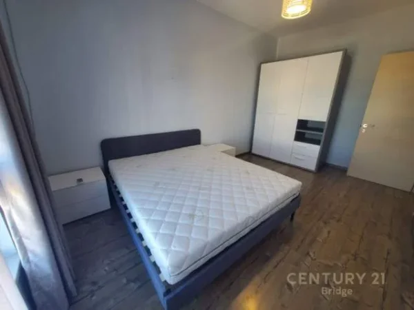 Tirane, jepet me qera apartament 2+1+A+BLK Kati 7, 106 m² 500 Euro (21 Dhjetori)