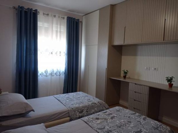 Tirane, jepet me qera apartament 2+1+BLK Kati 8, 120 m² 1.000 Euro (dritan hoxha)