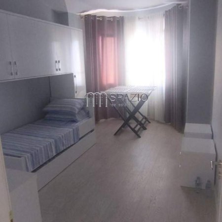 Tirane, jepet me qera apartament 2+1+BLK Kati 5, 125 m² 350 Euro (Rruga ''Azem Galica'')