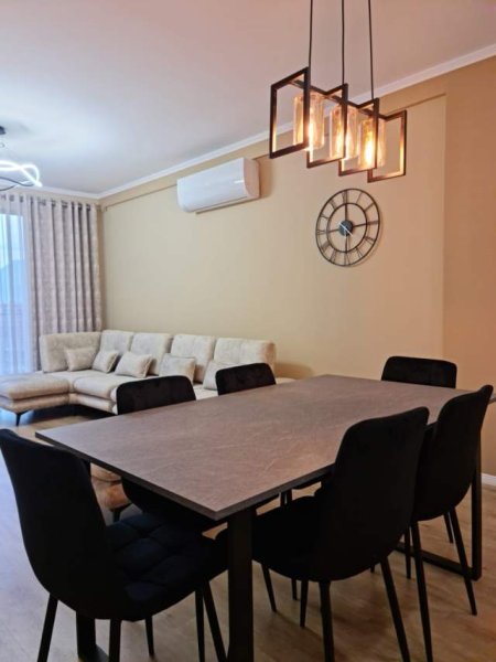 Tirane, jepet me qera apartament 2+1+A+BLK Kati 4, 100 m² 600 Euro (teodor keko)