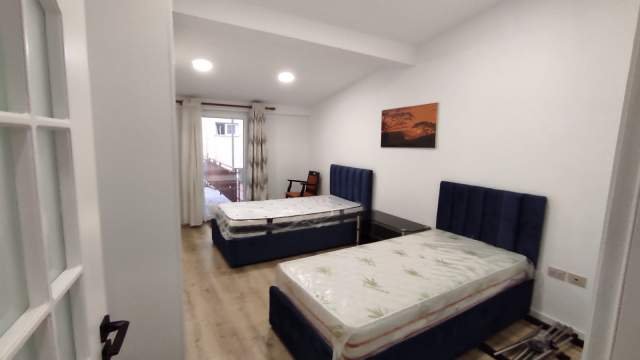 Tirane, jepet me qera apartament 2+1+A+BLK Kati 4, 120 m² 500 Euro (ish ekspozita)