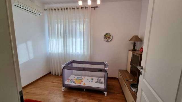 Tirane, jepet me qera apartament 3+1+A+BLK 185 m² 1.500 Euro (Touch of the sun, Tirane!)