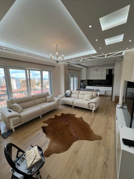 Tirane, jepet me qera apartament 3+1+BLK Kati 4, 118 m² 800 Euro (Selvie)