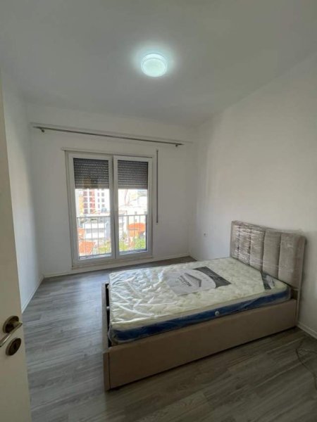 Tirane, jap me qera apartament 3+1+BLK Kati 4, 118 m² 550 Euro (Selvie)