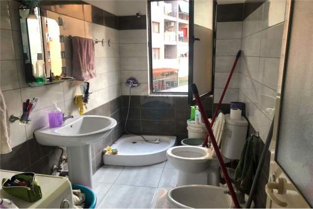 Tirane, shes apartament 1+1 Kati 2, 62 m² 72.000 Euro (Aleksandri  Madh)