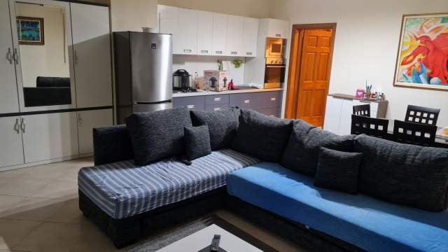Tirane, jepet me qera apartament 2+1+BLK 120 m² 600Euro (Rr Bilal Sina)