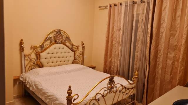 Tirane, jepet me qera apartament 2+1+BLK 120 m² 600Euro (Rr Bilal Sina)
