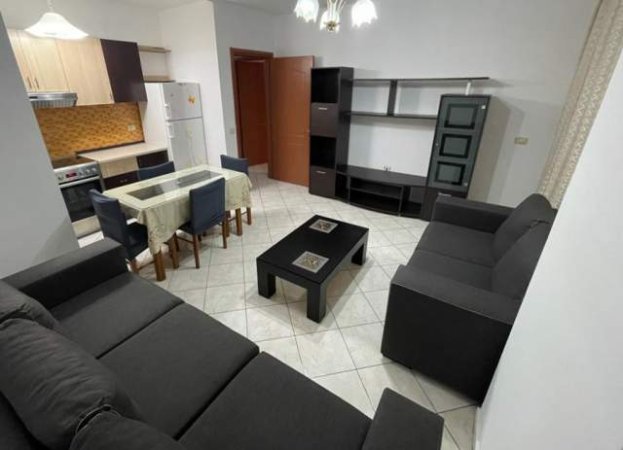 Tirane, jepet me qera apartament 1+1+BLK Kati 5, 73 m² 35.000 Leke (rruga durresit)
