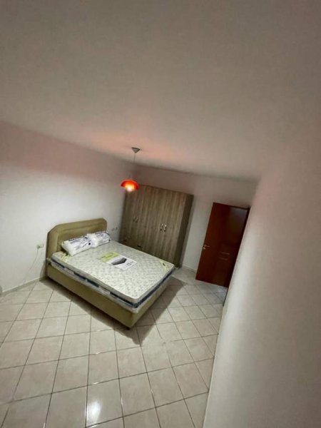 Tirane, jepet me qera apartament 1+1+BLK Kati 5, 73 m² 35.000 Leke (rruga durresit)