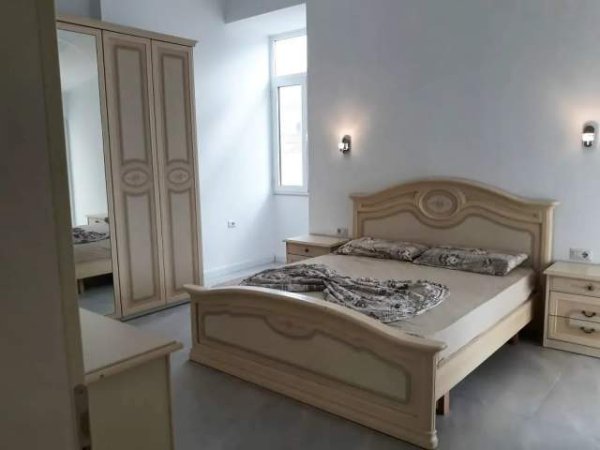 Tirane, jepet me qera apartament 2+1 Kati 5, 135 m² 550 Euro (Kodra e Diellit)