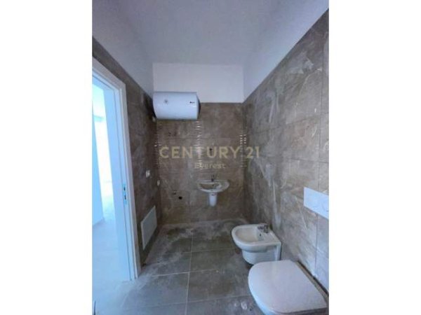 Tirane, shitet apartament 2+1+BLK Kati 2, 103 m² 150.000 Euro (shkolla e kuqe)