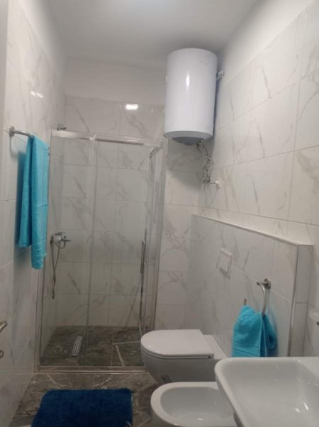 Tirane, jepet me qera apartament 2+1+BLK Kati 8, 120 m² 1.000 Euro (dritan hoxha)