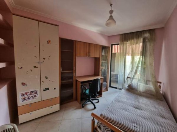 Tirane, jepet me qera apartament 3+1+BLK Kati 2, 125 m² 650 Euro (Rruga e Bogdaneve)