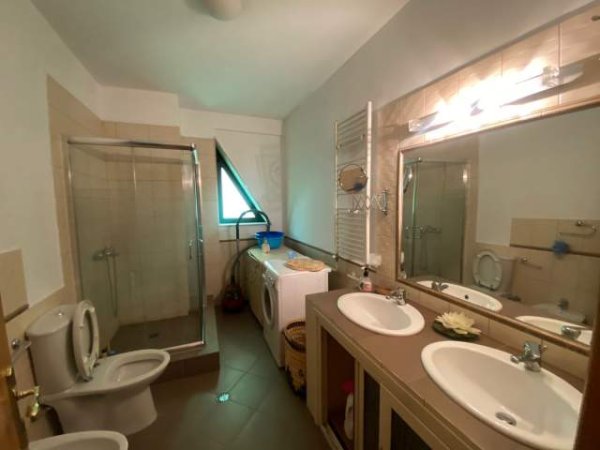 Tirane, jepet me qera apartament 3+1+BLK Kati 2, 125 m² 650 Euro (Rruga e Bogdaneve)