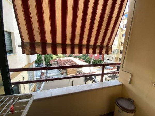 Tirane, jepet me qera apartament 3+1+BLK Kati 2, 125 m² 650 Euro (Rruga e Bogdaneve)