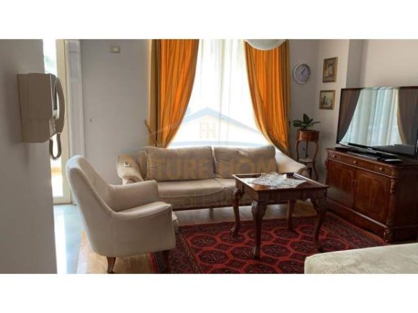 Tirane, jepet me qera apartament 1+1 Kati 2, 78 m² 600 Euro (Stadiumi Air Albania)